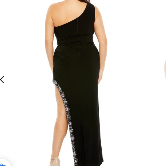 MAC DUGGAL 76992 ONE SHOULDER ASYMMETRICAL EMBELLISHED HEM BLACK JERSEY GOWN 16W - Picture 3 of 6